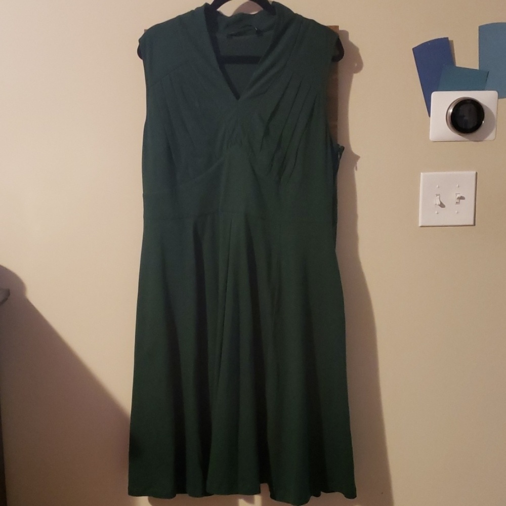 Hunter green Eshakti dress NWOT